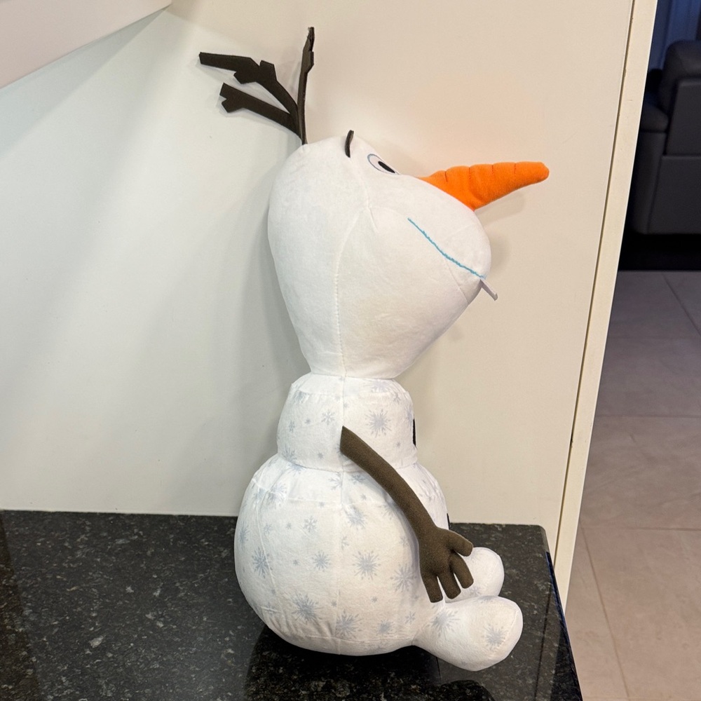 Disney Olaf Stuffed Animal Plush Toy - Frozen 2-White and Brown. Size 22” - Picture 5 of 12